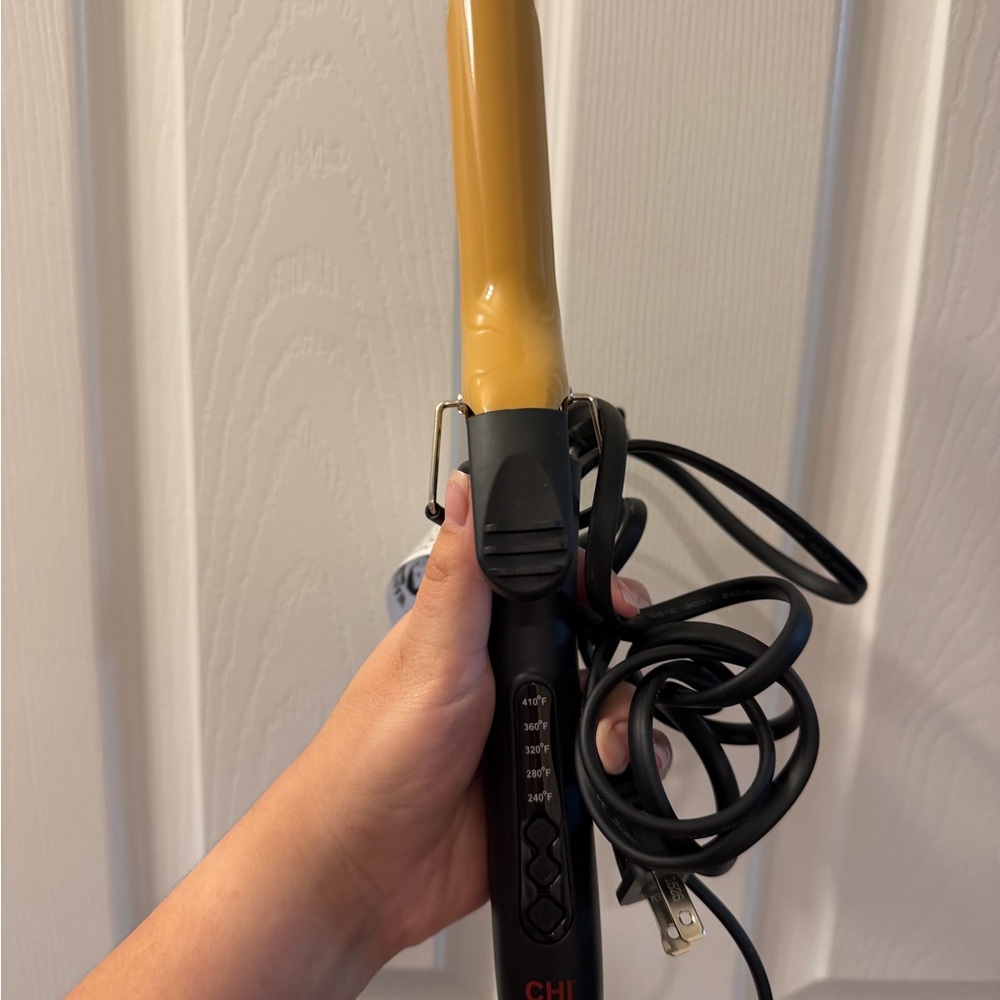 CHI Ceramin Curling Iron